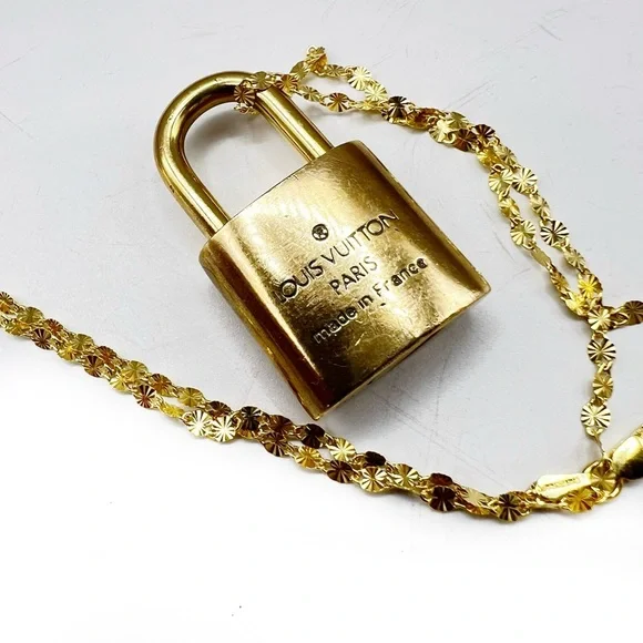 Authentic Louis Vuitton Lock #318 NO KEY & Aftermarket 20" Diamond-Cut Chain - Picture 4 of 17
